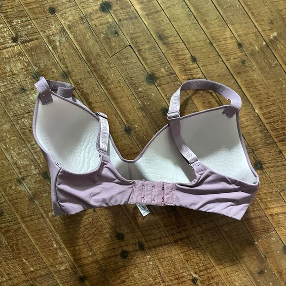 Victoria’s Secret T-shirt lightly lined wireless pink 32DD bra - Picture 2 of 3